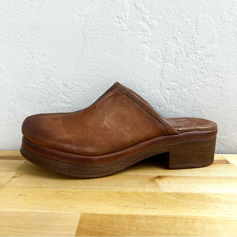 NEW Lunea Brandy Brown Leather Heel Clog Shoes Size 39